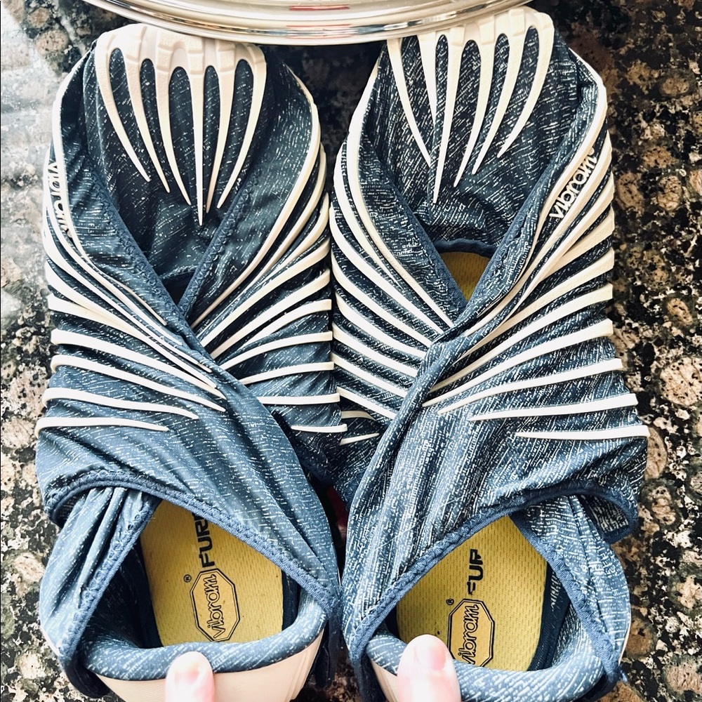 VIBRAM WRAPPING SHOES NEW